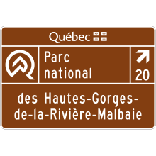 Parc national du Québec (acheminement) - nom du parc écrit sur deux lignes