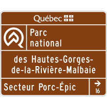 Québec National Park sign (direction to one sector) — name written on two lines